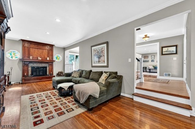 21 Harvest Dr, Hillsborough Twp., NJ 08844