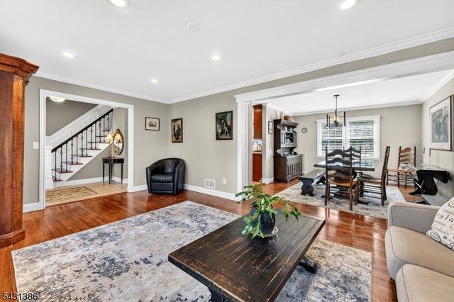 21 Harvest Dr, Hillsborough Twp., NJ 08844