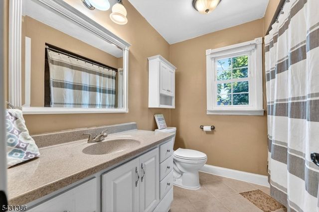 21 Harvest Dr, Hillsborough Twp., NJ 08844