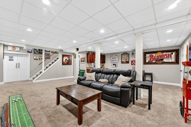 21 Harvest Dr, Hillsborough Twp., NJ 08844
