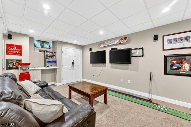 21 Harvest Dr, Hillsborough Twp., NJ 08844