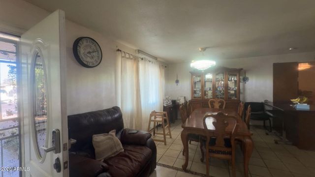7810 N 37TH Avenue, Phoenix, AZ 85051