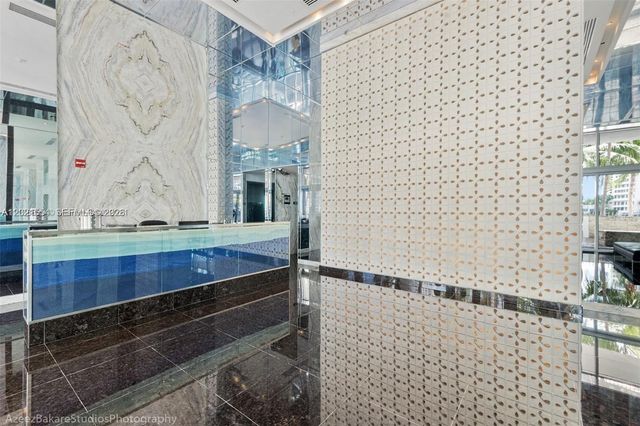 325 S Biscayne Blvd 2115, Miami, FL 33131