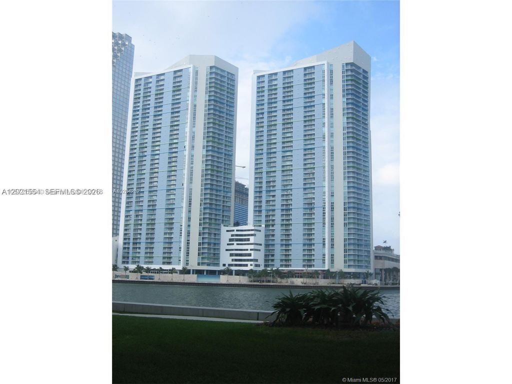 325 S Biscayne Blvd 2115, Miami, FL 33131