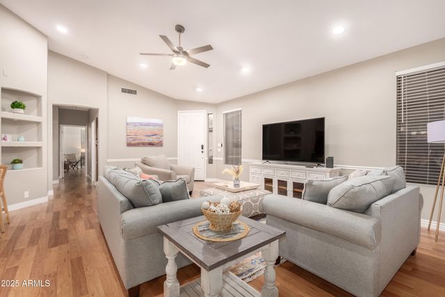 2691 E HULET Drive, Chandler, AZ 85225