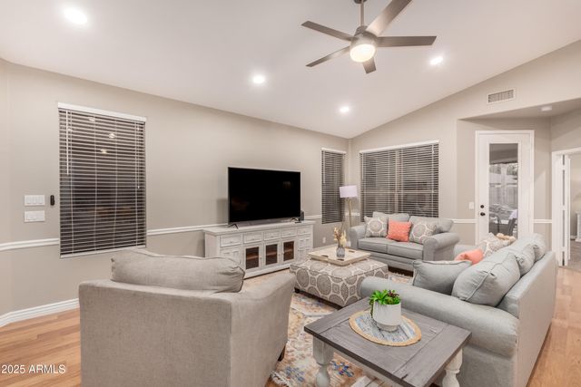 2691 E HULET Drive, Chandler, AZ 85225