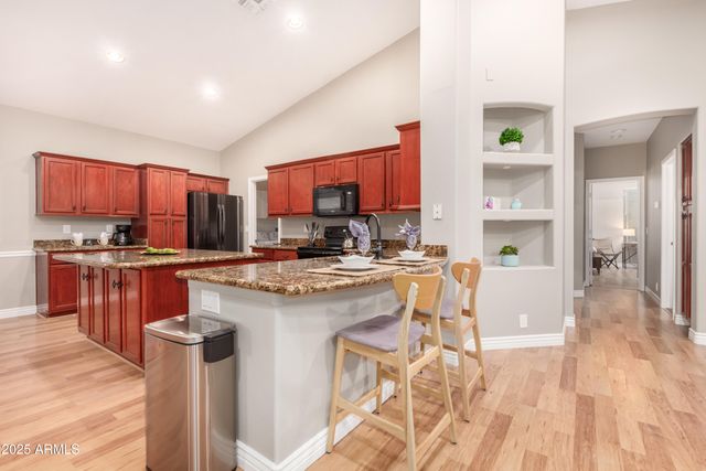 2691 E HULET Drive, Chandler, AZ 85225