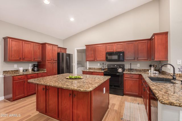 2691 E HULET Drive, Chandler, AZ 85225