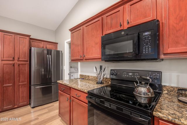 2691 E HULET Drive, Chandler, AZ 85225