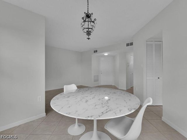 1512 Mainsail DR 10, Naples, FL 34114
