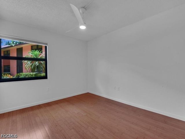 1512 Mainsail DR 10, Naples, FL 34114