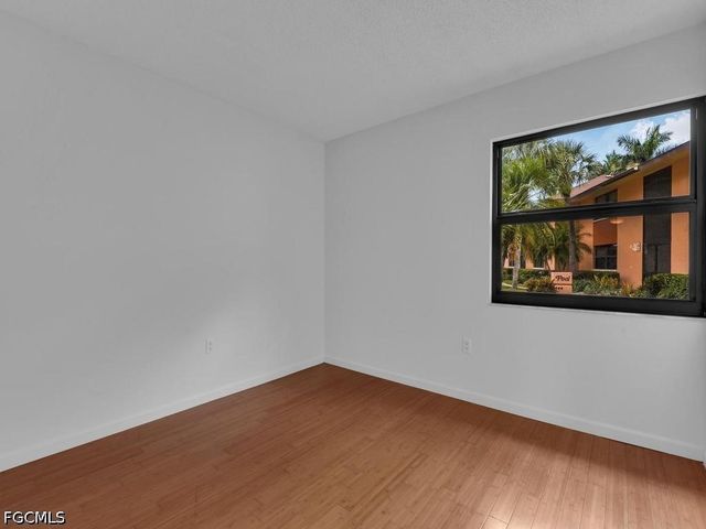 1512 Mainsail DR 10, Naples, FL 34114