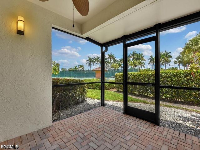 1512 Mainsail DR 10, Naples, FL 34114