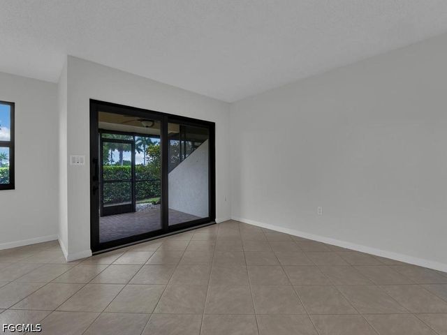 1512 Mainsail DR 10, Naples, FL 34114