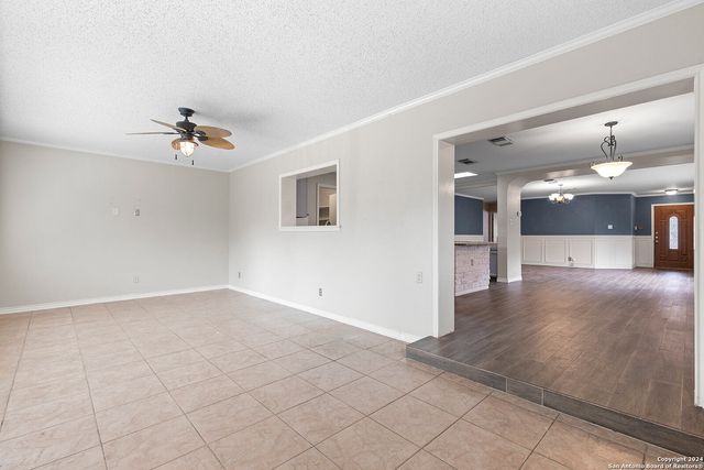 6414 Maverick Oak, San Antonio, TX 78240