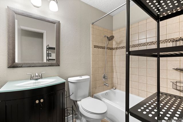 6414 Maverick Oak, San Antonio, TX 78240