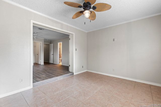 6414 Maverick Oak, San Antonio, TX 78240