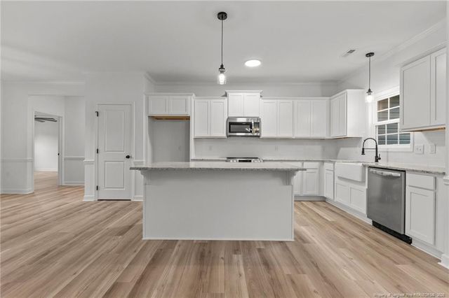 395 Zeppelin Lane, Raeford, NC 28376