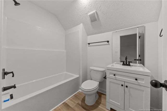 395 Zeppelin Lane, Raeford, NC 28376