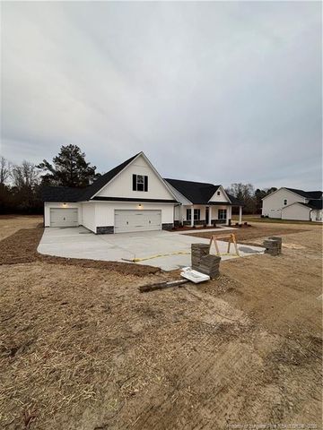 395 Zeppelin Lane, Raeford, NC 28376