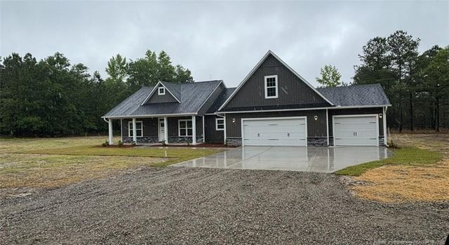 395 Zeppelin Lane, Raeford, NC 28376