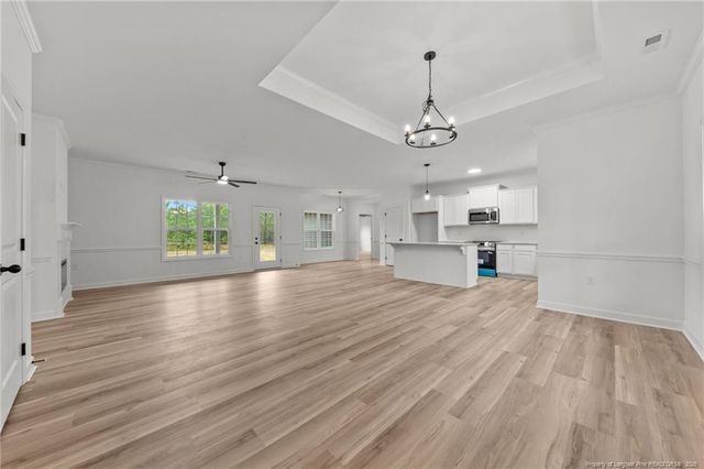 395 Zeppelin Lane, Raeford, NC 28376
