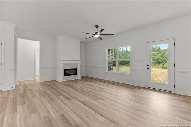 395 Zeppelin Lane, Raeford, NC 28376