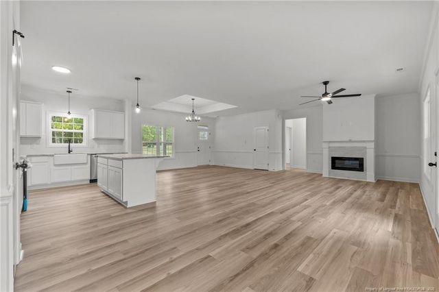 395 Zeppelin Lane, Raeford, NC 28376