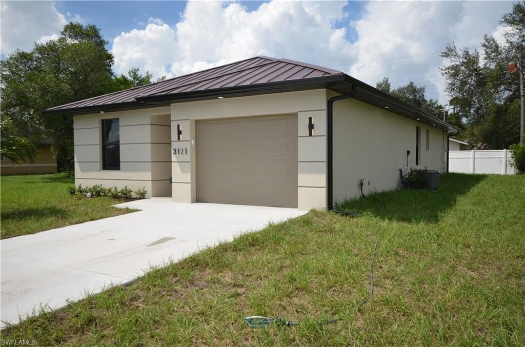 3121 Thomas ST, FORT MYERS, FL 33916 — photo 2