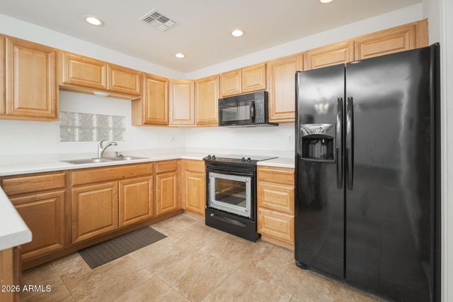 8955 W MEADOWBROOK Avenue, Phoenix, AZ 85037