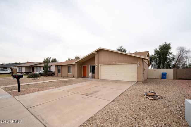 8955 W MEADOWBROOK Avenue, Phoenix, AZ 85037