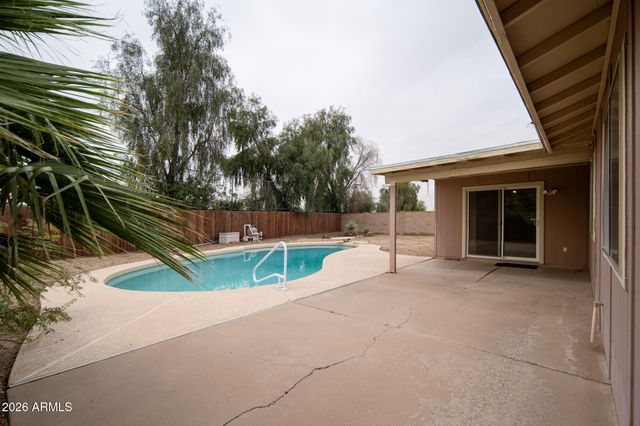 8955 W MEADOWBROOK Avenue, Phoenix, AZ 85037