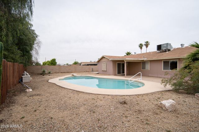 8955 W MEADOWBROOK Avenue, Phoenix, AZ 85037