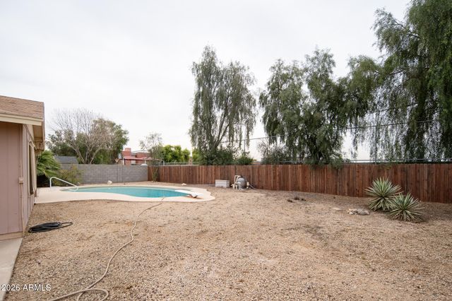 8955 W MEADOWBROOK Avenue, Phoenix, AZ 85037