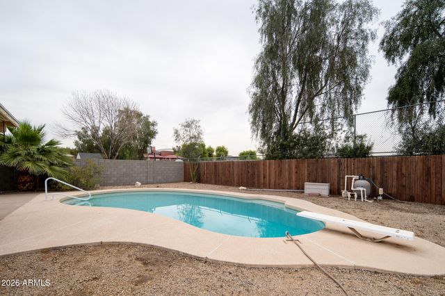 8955 W MEADOWBROOK Avenue, Phoenix, AZ 85037