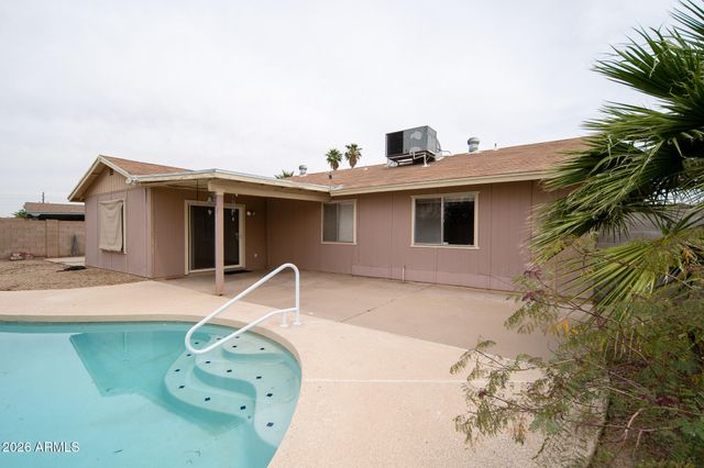 8955 W MEADOWBROOK Avenue, Phoenix, AZ 85037