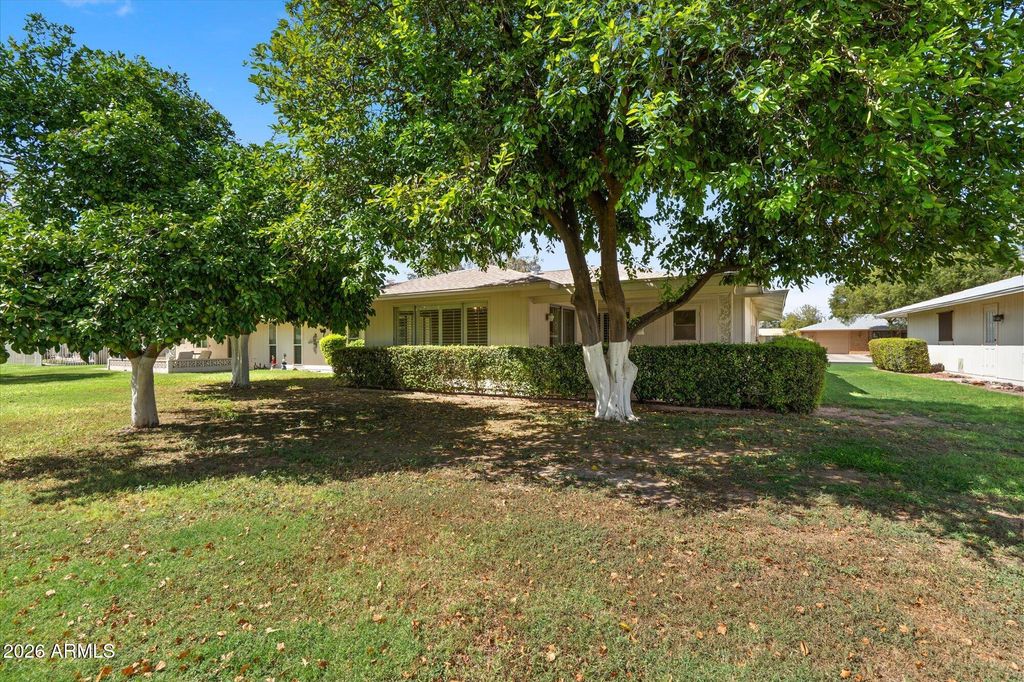 9533 W SHASTA Drive, Sun City, AZ 85351 — photo 2