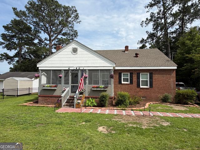 225 Gordon Street, Thomson, GA 30824