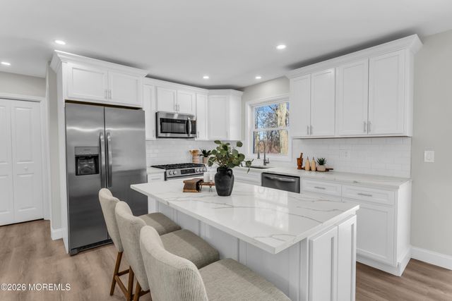 213 Hamilton Drive, Toms River, NJ 08753