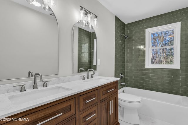 213 Hamilton Drive, Toms River, NJ 08753