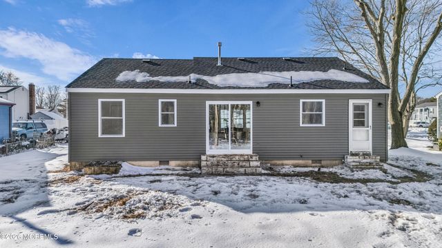 213 Hamilton Drive, Toms River, NJ 08753