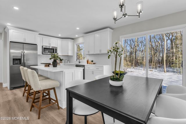 213 Hamilton Drive, Toms River, NJ 08753