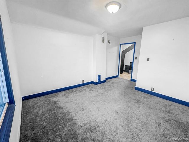 8805 Whitlock Avenue, Dearborn, MI 48126