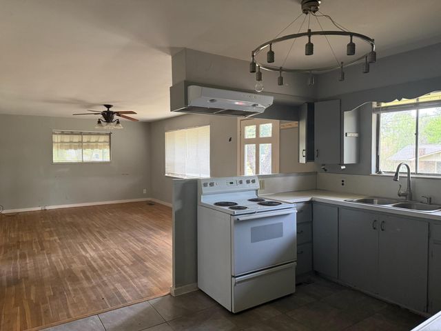 703 W Front, Heber Springs, AR 72543