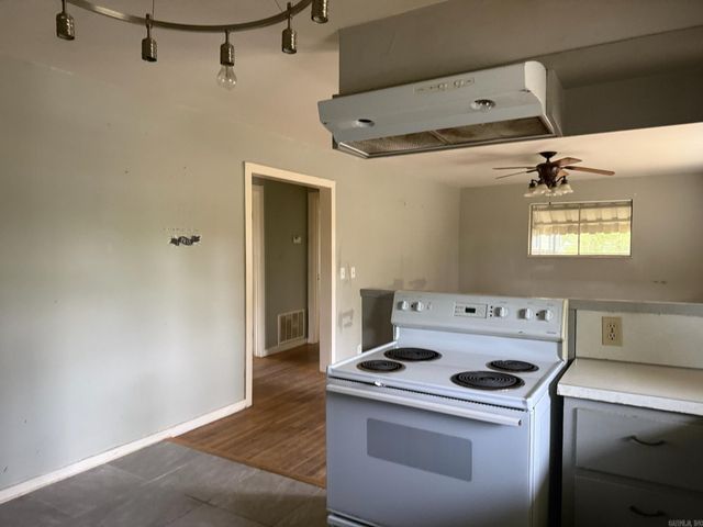 703 W Front, Heber Springs, AR 72543