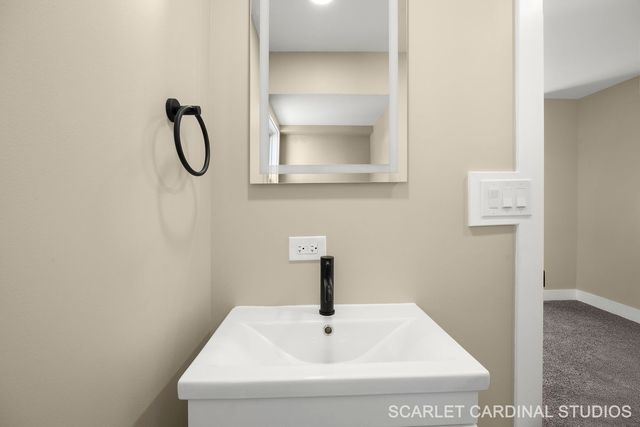 213 S Yale Avenue, Villa Park, IL 60181