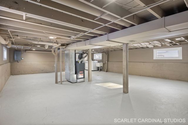 213 S Yale Avenue, Villa Park, IL 60181