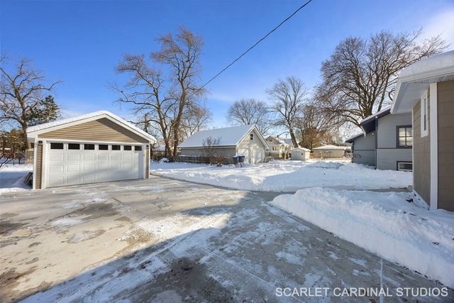 213 S Yale Avenue, Villa Park, IL 60181