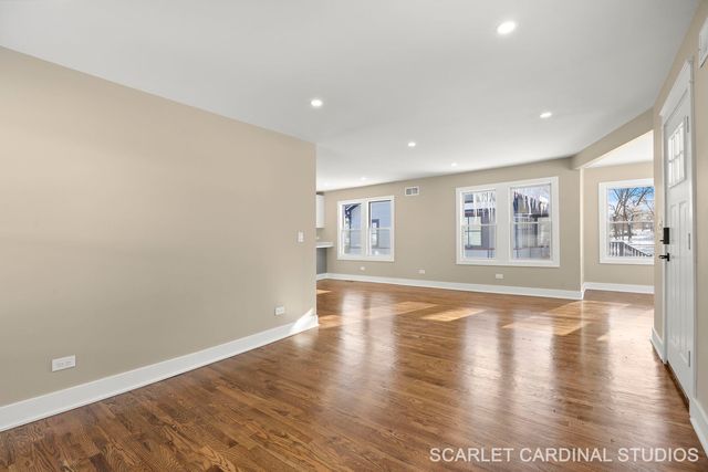 213 S Yale Avenue, Villa Park, IL 60181