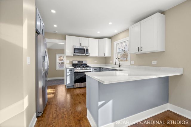 213 S Yale Avenue, Villa Park, IL 60181